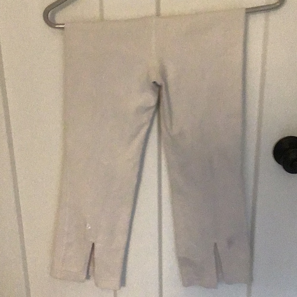 Lululemon white cropped pants
